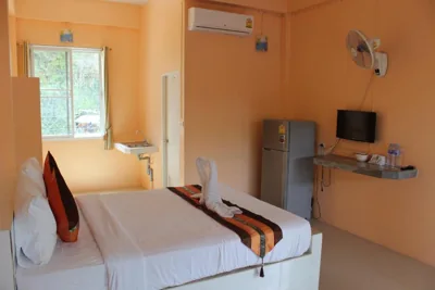 Habitación Doble Estándar con Aire Acondicionado - Planta Baja — Coco Palm Hotel Koh tao